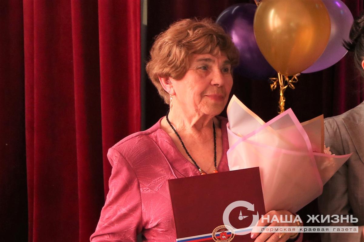 Совет ветеранов педагогического труда Мотовилихи отметил 65-летие  