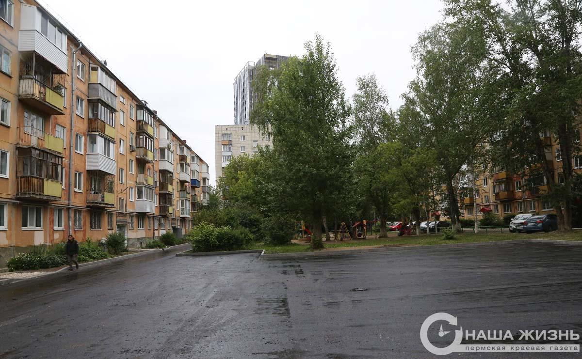 ​Обустройство дворовых территорий на бульваре Гагарина ведётся с опережением графика