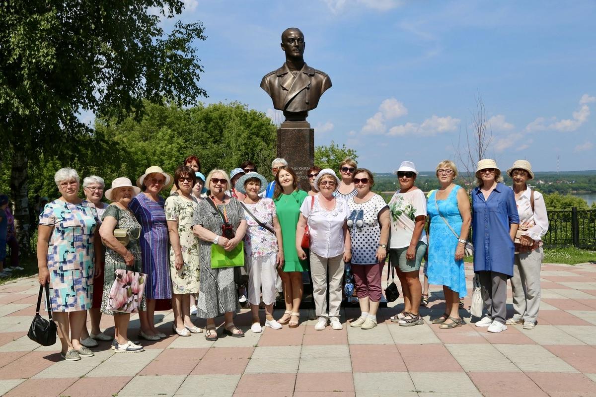 Представительницы старшего поколения Мотовилихи посетили экскурсию по великому чайному пути