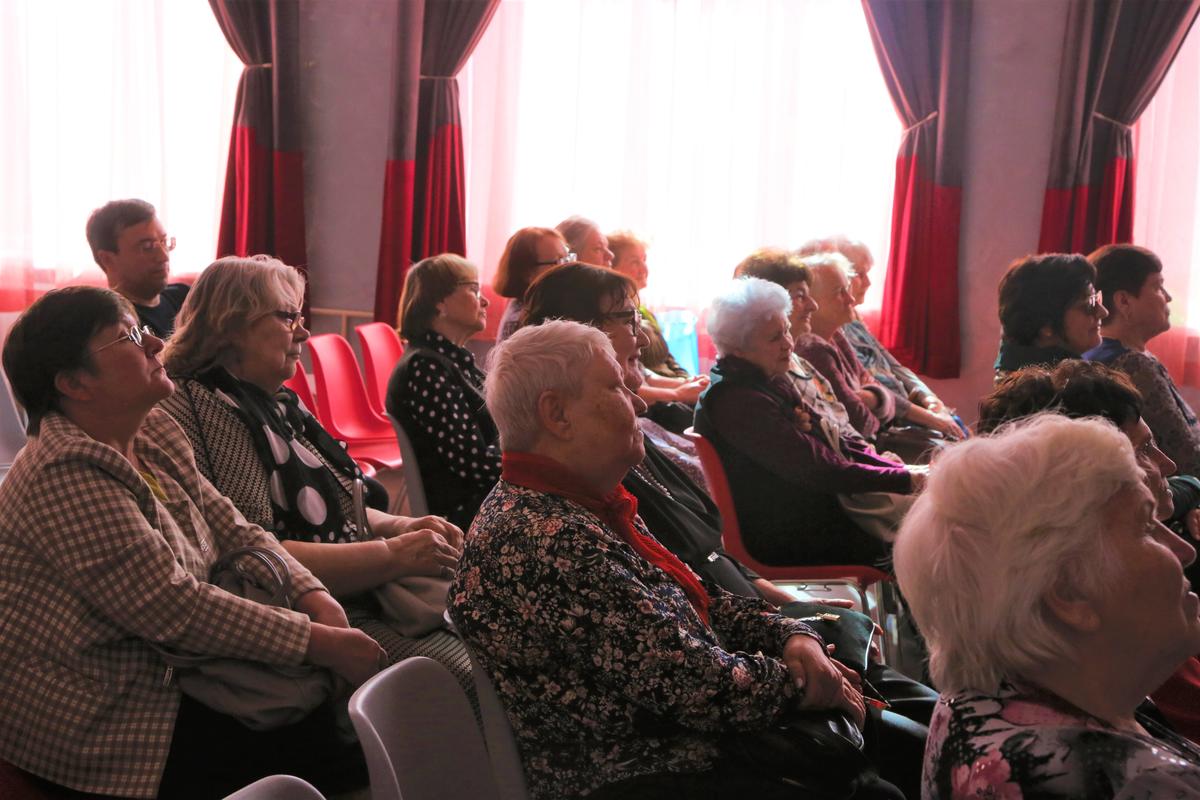 Совет ветеранов педагогического труда Мотовилихи отметил 65-летие  