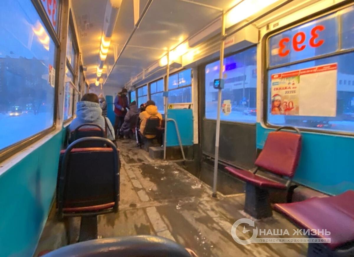 С 10 января на трамвайных и ряде автобусных маршрутов Перми вводится бескондукторная оплата