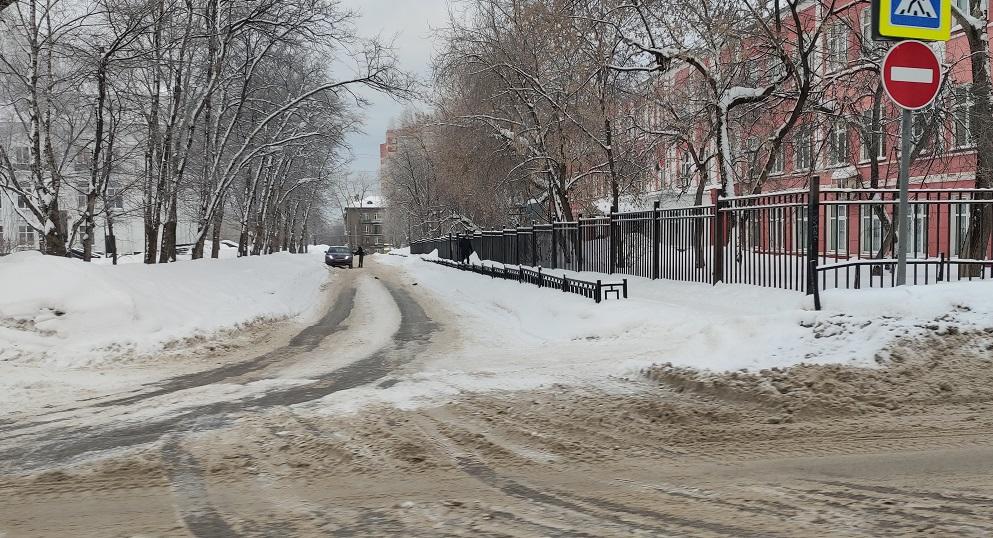 ​Общественные инспекторы Прикамья выявили нарушения в зимнем содержании улиц и дворов Мотовилихи