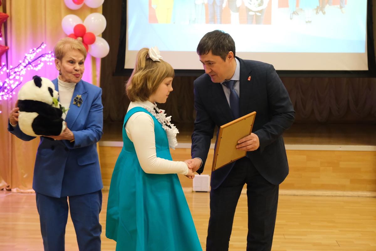 ​Гимназии №2 вручён сертификат соответствия федеральному образцу проекта «Бережливая школа»