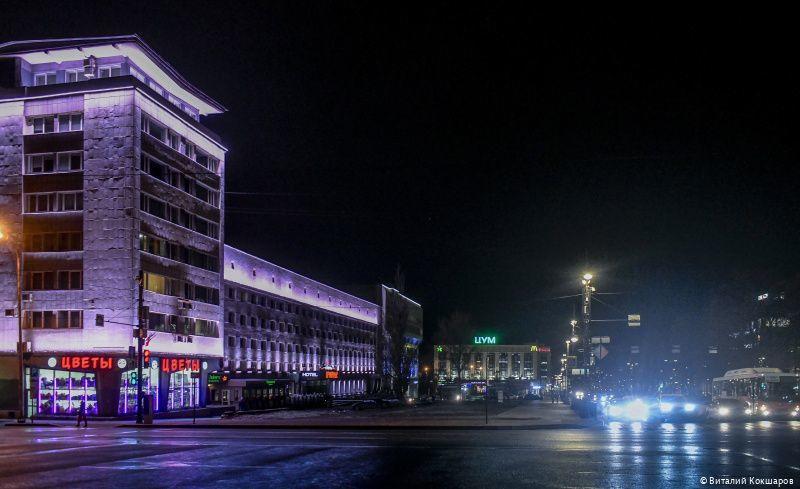 В Перми начали тестировать режимы работы архитектурной подсветки на Комсомольском проспекте