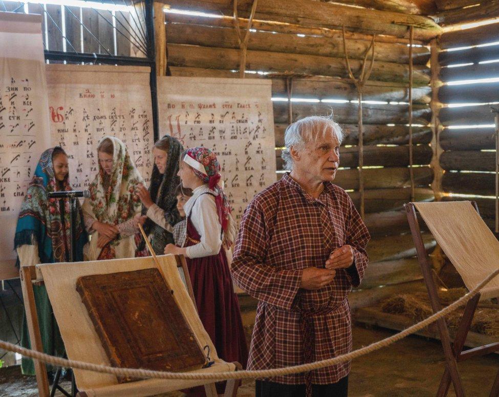 ​«Аз, Буки, Веди… Поём азбуку»: в Доме Мешкова начинаются занятия по древнерусской певческой традиции