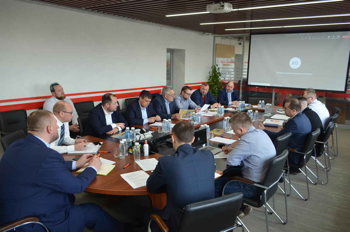 ​Лесопромышленники заключают соглашение о весогабаритном контроле с Правительством Пермского края