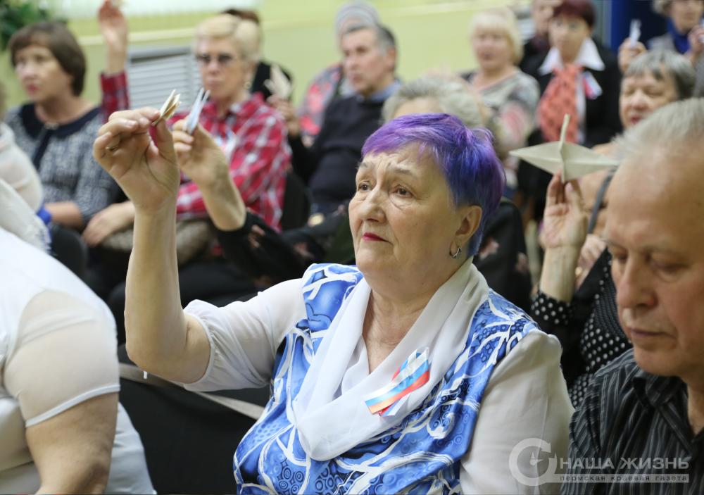 Представители старшего поколения Мотовилихи почтили память погибших в «Крокус Сити Холл»