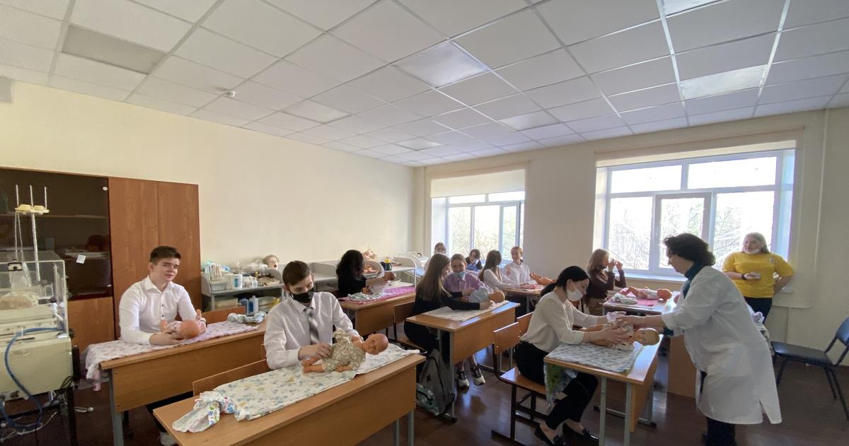 В Прикамье 95 школьников приступили к обучению в «медицинских» классах
