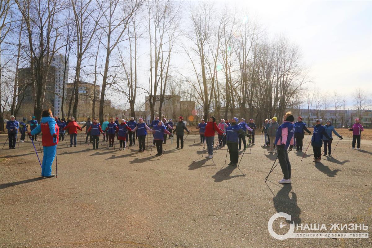 Представительницы старшего поколения Мотовилихи дали старт акции «Километры Победы»   
