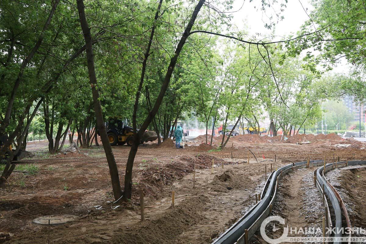 ​В Мотовилихе продолжается строительство нового сквера на ул. Макаренко