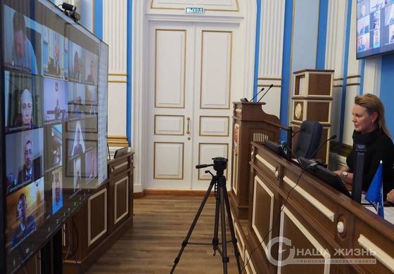 ​На заседании фракции «Единая Россия» в Пермской городской Думе представлен отчёт о деятельности приёмной
