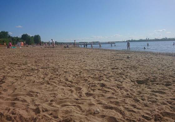 Семь пляжей, где ещё можно купаться в августе