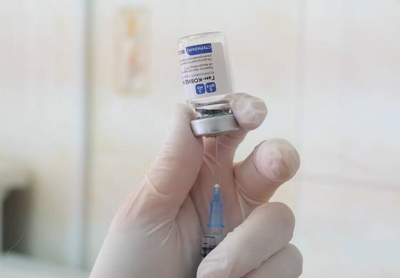 За неделю в Прикамье почти две тысячи человек прошли вакцинацию от COVID-19 