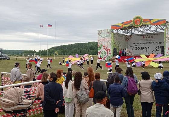 Представители старшего поколения Мотовилихи приняли участие в праздновании «Барда зиен» 