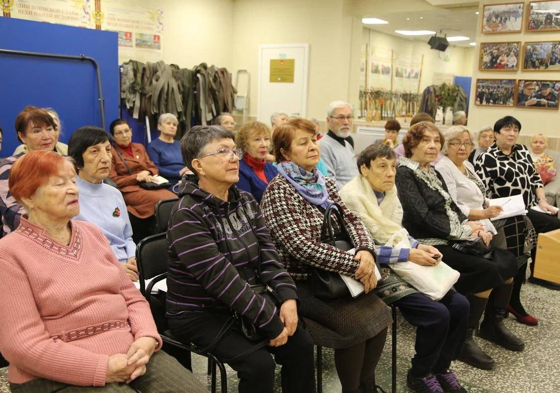 ​Встречи с интересными людьми для старшего поколения