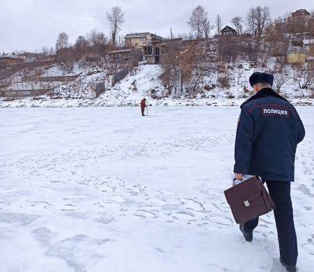 В Мотовилихе продолжаются рейды «Осторожно, тонкий лед»