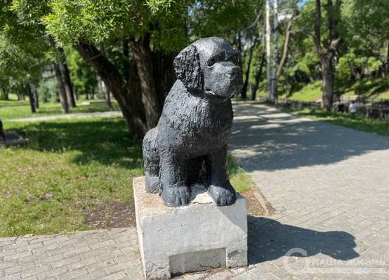 Памятник собаке в Райском саду
