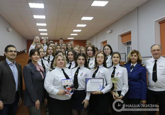 В Мотовилихе наградили учеников Пермского речного училища памятными знаками  «Смотр строя - Парад памяти» 