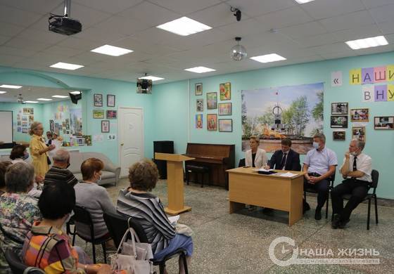 Александр Хаткевич рассказал ветеранам Мотовилихи о планах по благоустройству