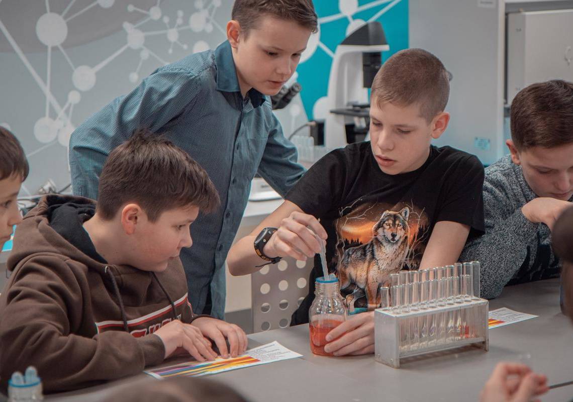 Пермские школьники смогут пройти бесплатное обучение техническим навыкам в «Кванториуме Фотоника»