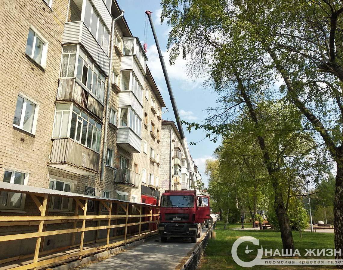 ​В Мотовилихе идет капитальный ремонт крыш многоквартирных домов
